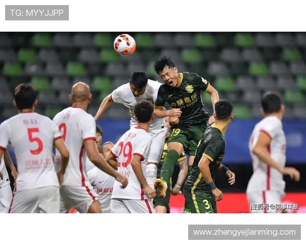 成都足球队以69分领跑总决赛积分榜展现强劲实力