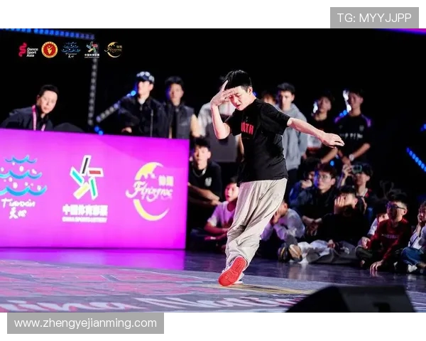 杭州街舞队在世界攀岩锦标赛中的精彩技术表现与赛场亮点分析