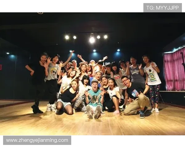 街舞战术解析杭州街舞队的进攻体系与战术创新探讨