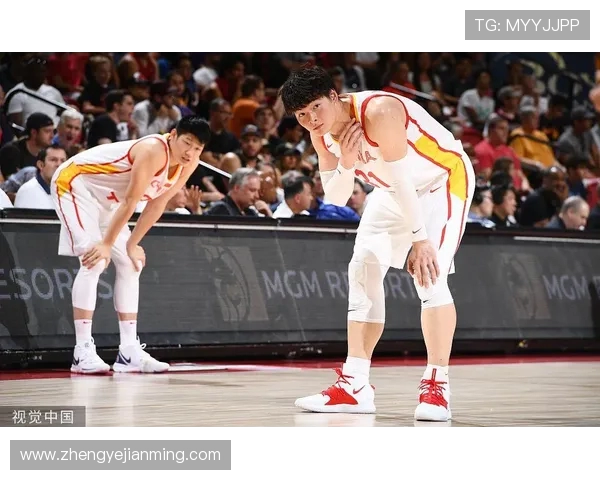 2019夏季联赛精彩回顾中国队对阵太阳队的激烈对抗与精彩瞬间 2019夏季联赛精彩回顾中国队对阵太阳队的激烈对抗与精彩瞬间