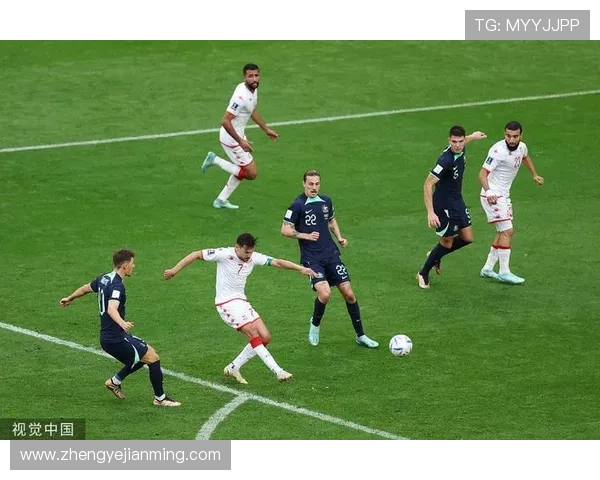 上海足球队在世界杯积分榜上以79分稳居第一名展现强大实力 上海足球队在世界杯积分榜上以79分稳居第一名展现强大实力